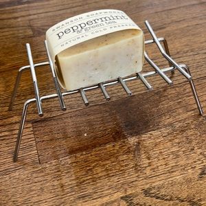 Chrome elevated soap dish tray